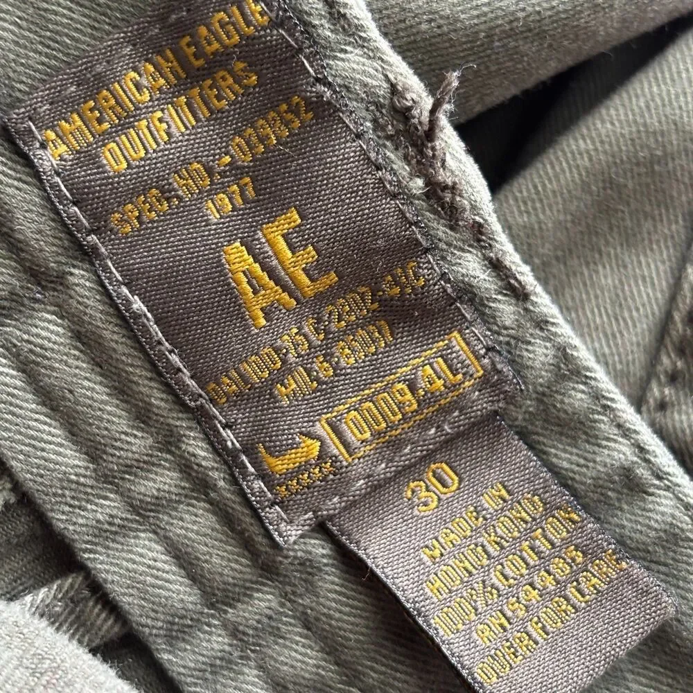 American Eagle Men Vintage Y2K Cargo Shorts Raw Frayed Hem Baggy Green 30 G294